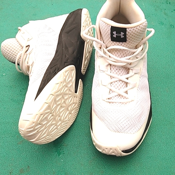 Under Armour Other - UNDER ARMOUR Gym Shoes